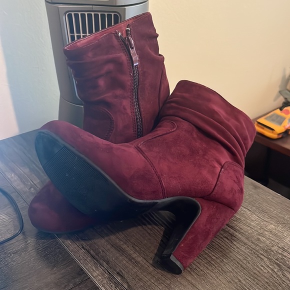 Maroon Top Moda Booties - Picture 3 of 4